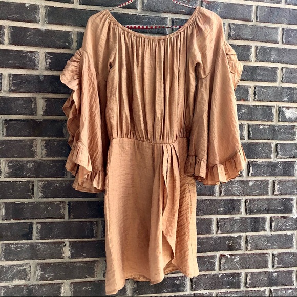 NWOT Selfie Leslie gold off-the-shoulder dress! - Picture 8 of 11